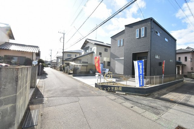 YAMADA HOMES  土浦市右籾　限定1棟！の前面道路含む現地写真|現地撮影（2025年12月）
開放的な角地です。