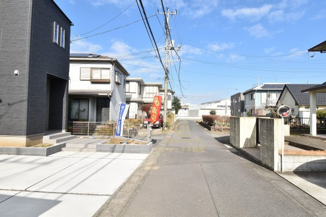 YAMADA HOMES  土浦市右籾　限定1棟！の前面道路含む現地写真|現地撮影（2025年12月）
東側4メートル公道です。