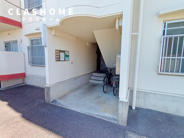 コーポ鳥山　　 刈谷市近郊の賃貸はクラスホーム刈谷店のエントランス