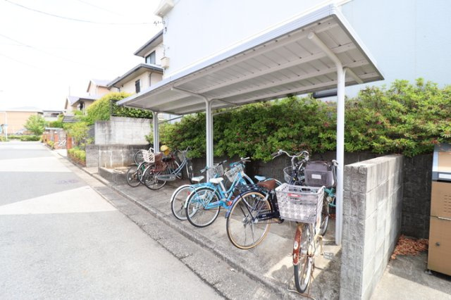 メゾンフォレスト　Ｂの駐車場|駐車場があります