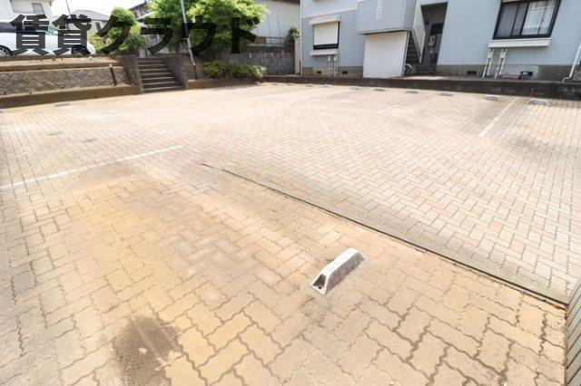 メゾンフォレスト　Ｂの駐車場|駐車場があります