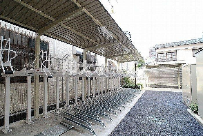 ステージグランデ亀戸アジールコートの駐車場