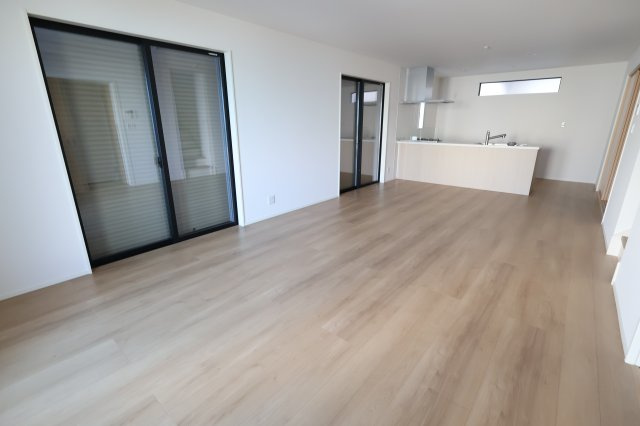 《仲介手数料無料》緑区大字三室2083-4新築一戸建てミラスモの居間・リビング