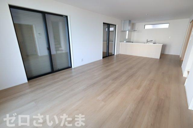 《仲介手数料無料》緑区大字三室2083-4新築一戸建てミラスモの居間・リビング