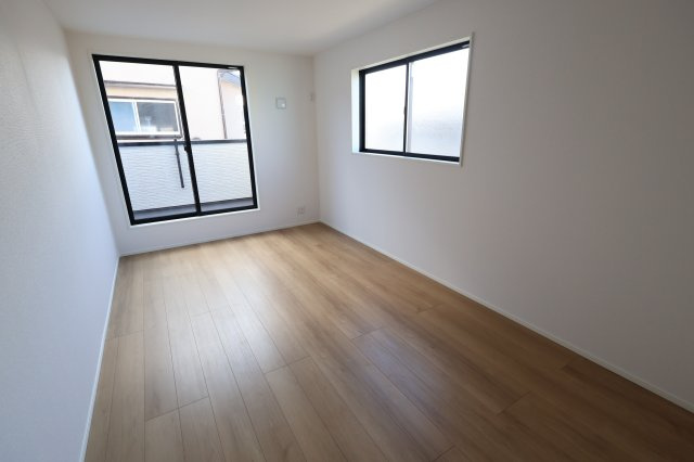 《仲介手数料無料》緑区大字三室2083-4新築一戸建てミラスモの洋室