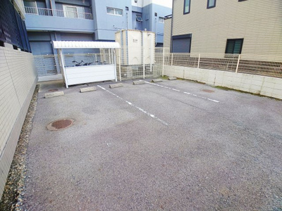 【駐車場】 | アーバンドエル豊岡【名古屋市賃貸・オートロック】