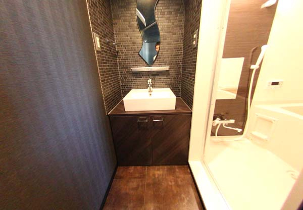 ラフィナート和泉の洗面所|スペースが確保できる洗面所です