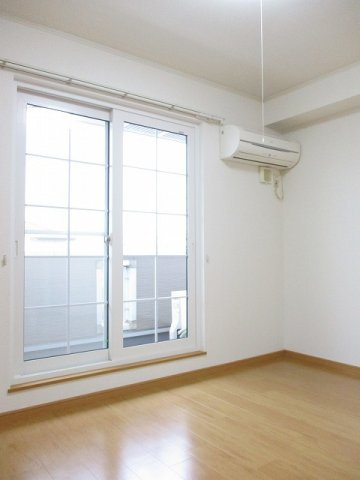 ヌーベル・オーブＣの居間・リビング