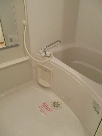 ヌーベル・オーブＣの浴室