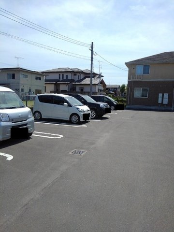 エスペランサ・コートの駐車場