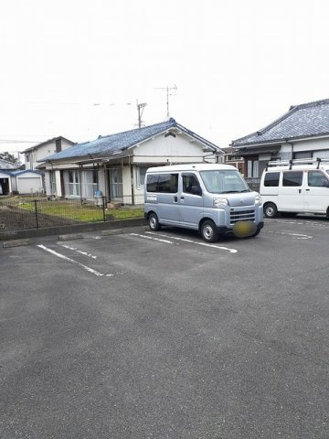 ガーデンハウス・バニラの駐車場
