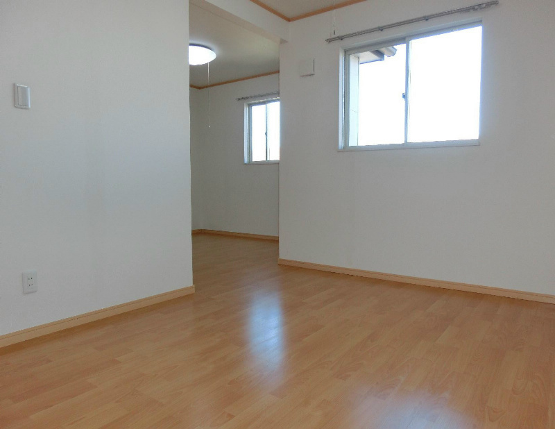 ルミエールマゴジVの居間・リビング|ゆったりとしたリビングです