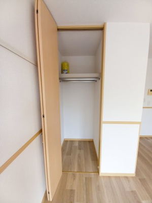 【収納】 | ダリア新高円寺 | クローゼット。同設備の別室写真を使用しております。