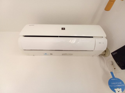 【設備】 | ダリア新高円寺 | エアコン1基。同設備の別室写真を使用しております。