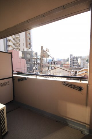 【バルコニー】