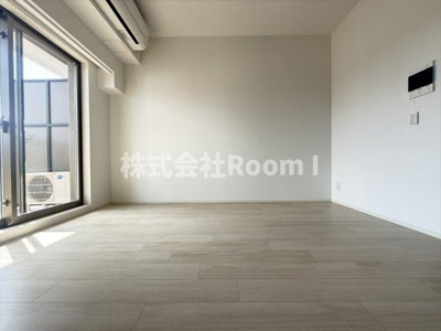【居間・リビング】 | ザ・パークハビオ谷町六丁目テラス | ゆったりとした居間です