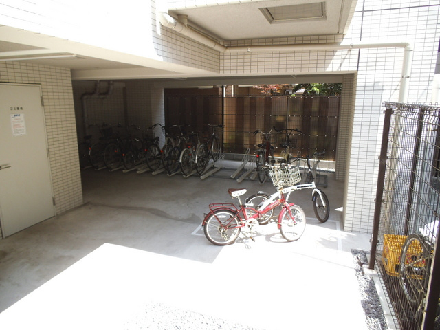 ＬＥＸＥＡＺＥＳＴ赤羽のその他共用部分|駐輪もできます！