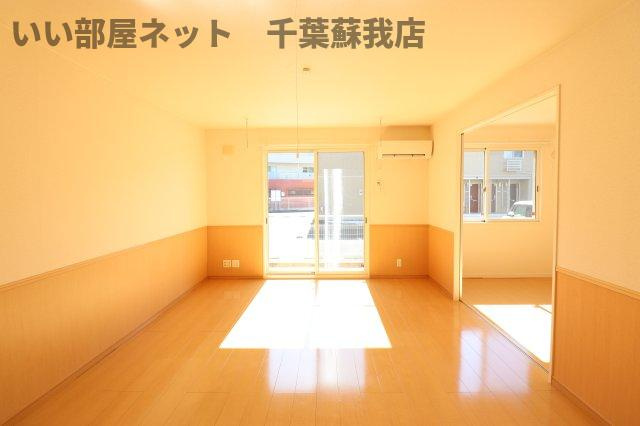 サンアベニューⅡの居間・リビング|ゆったり過ごせる居間です
