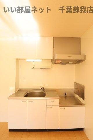 サンアベニューⅡのキッチン|コンパクトなキッチンで掃除もラクラク