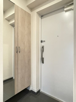 【玄関】 | ROOTs Shinjuku Wakamatsucho