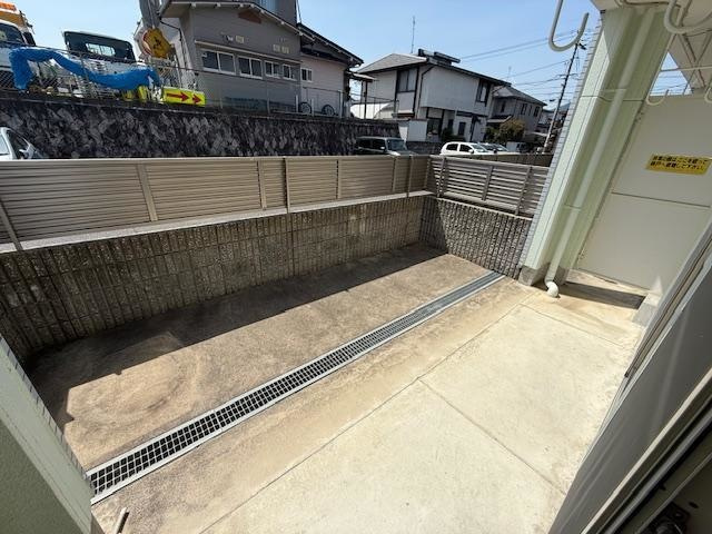 ロイヤルタムラバラ館の庭