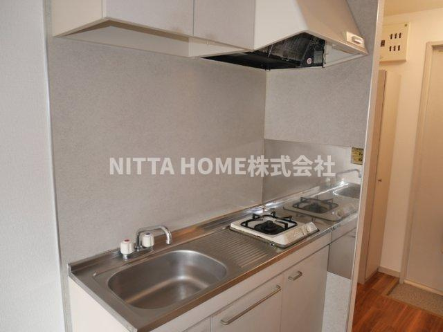 ファミールコーポ高屋5のキッチン|オープンタイプのキッチンを採用しています◎