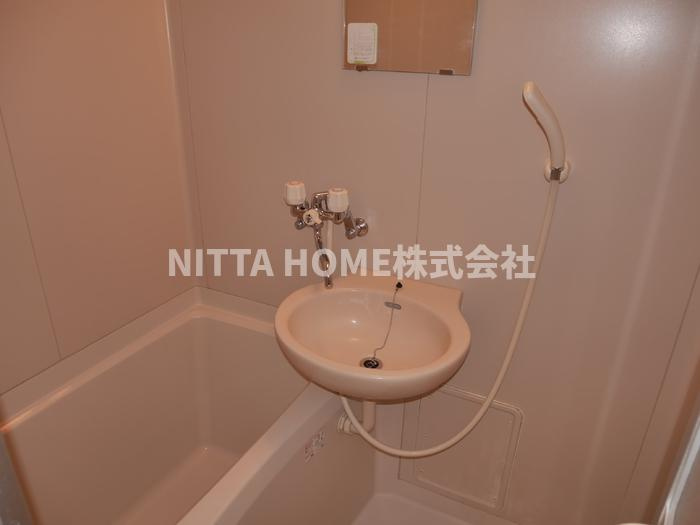 ファミールコーポ高屋5の浴室|独立しているお風呂です★