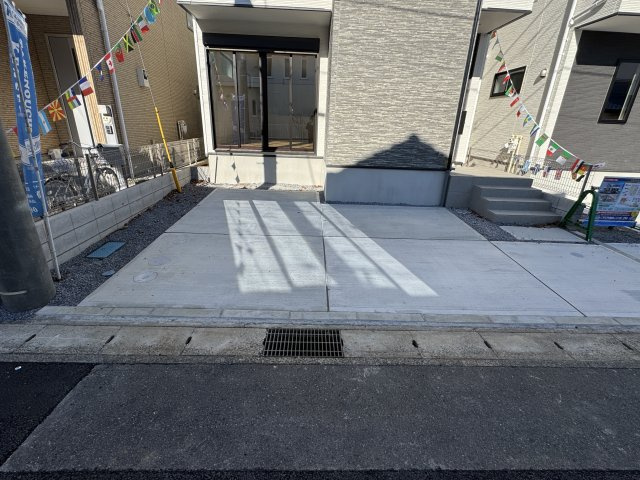 流山市東初石１丁目新築戸建（東初石13期）の駐車場|1号棟駐車スペース・並列2台駐車可