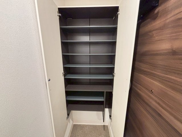 グローリーの収納