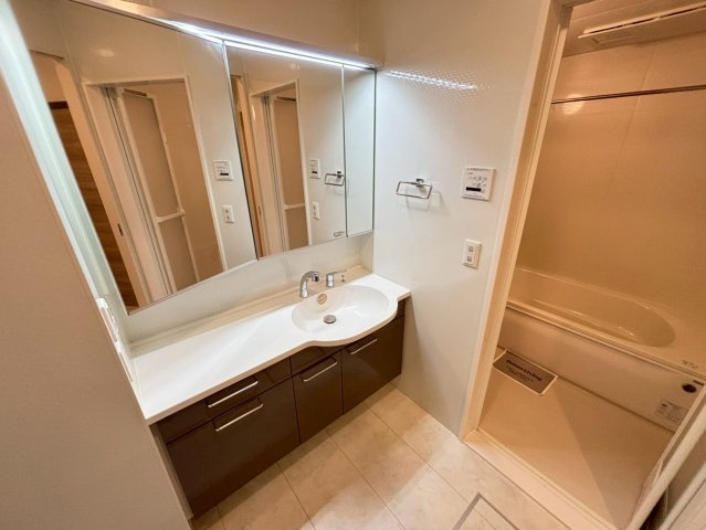 グローリーの洗面所