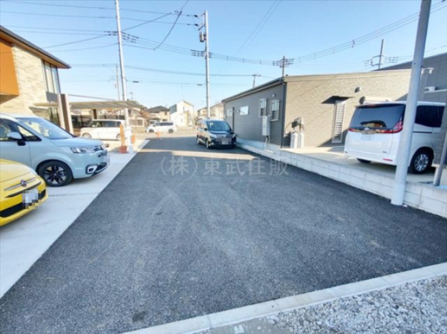 【前面道路含む現地写真】 | 日高市高萩　全2区画　A区画 | 閑静な住宅地です