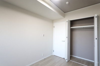 【洋室】 | 西つるみコーポ | 洋室（約5.5帖）