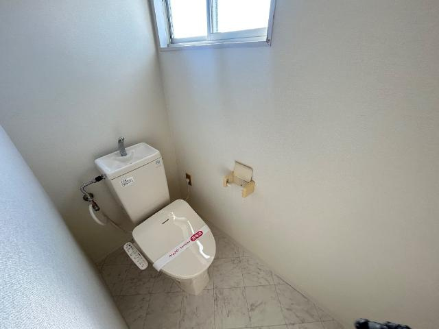 エステート山崎のトイレ|シャワー付トイレ