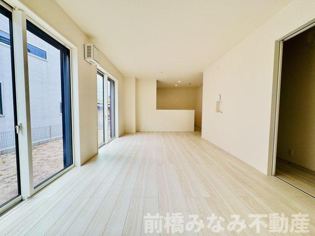 高崎市新保田中町24-1期　２号棟(全３棟)　リナージュ　新築建売分譲の居間・リビング|リビングです