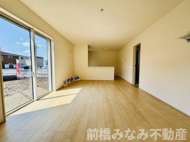 前橋市茂木町第3　１号棟(全８棟)　リーブルガーデン　新築建売分譲の居間・リビング|おしゃれなリビングです