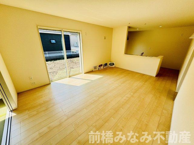 前橋市茂木町第3　１号棟(全８棟)　リーブルガーデン　新築建売分譲の居間・リビング|使いやすいリビングです