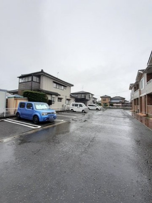 【駐車場】 | イストワールＢ | 駐車場に車を止められます