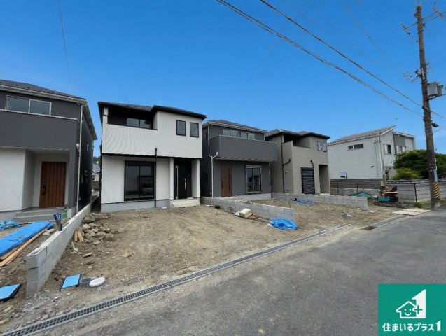 大津市千町　第1期　新築一戸建ての外観|現在建築中！落ち着いた街並みで新生活を始めることが出来そう！周辺の物件も併せてご紹介させて頂きます！