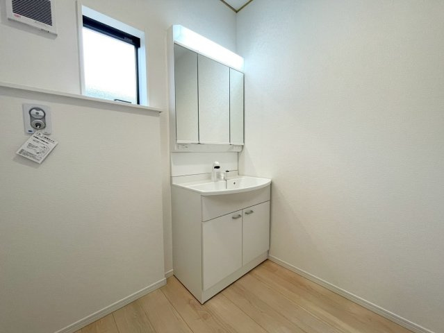 【独立洗面台】 | 神栖市知手1号棟 | 施工例：即日のご見学も可能です。お気軽に0476-37-3888までお問合せ下さい。