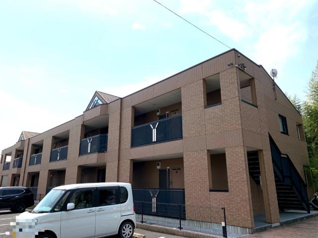 パイン・ツリーの駐車場|外観写真（昼）