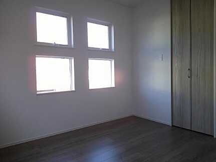 広島市佐伯区五日市中央6丁目　新築一戸建ての洋室