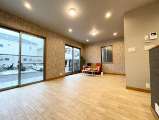 【居間・リビング】 | 高槻市西町　中古戸建