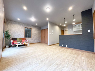 【居間・リビング】 | 高槻市西町　中古戸建