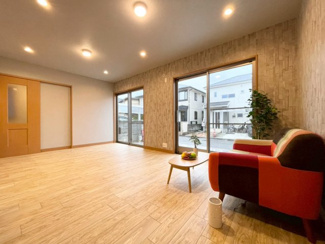 【居間・リビング】 | 高槻市西町　中古戸建