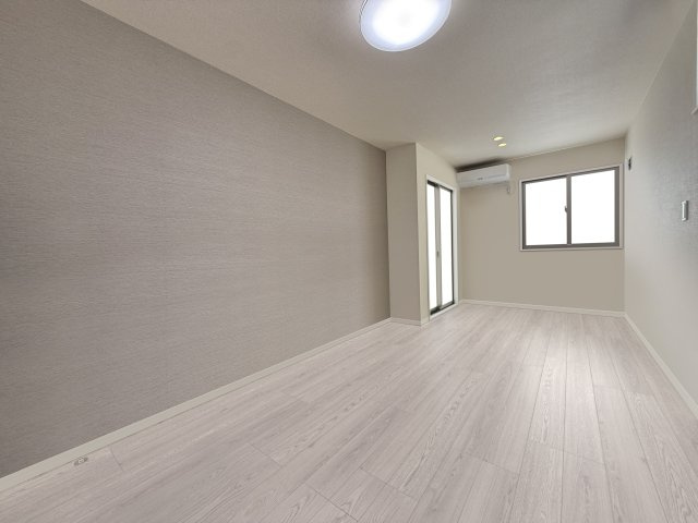 中央区丸塚町の洋室|家具を消してみました。イメージ画像です。