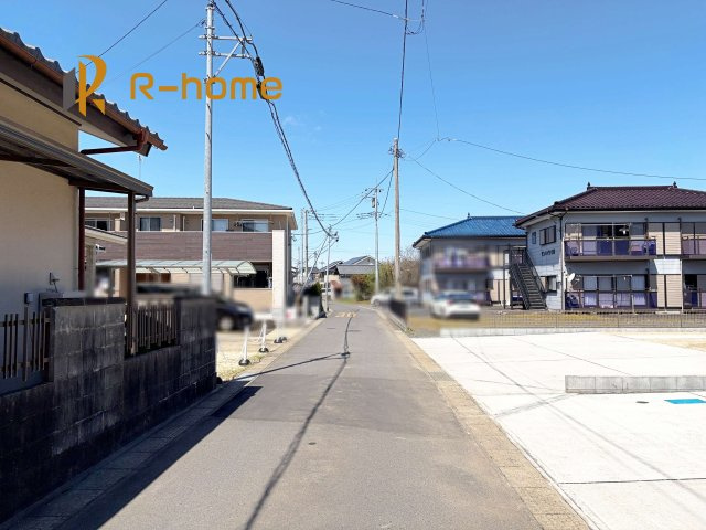 水戸市堀町25期　新築戸建て　2号棟の前面道路含む現地写真|堂々！建物完成♪実際のお部屋をご見学可能です♪
ご見学が一番の資料！お気軽にお問い合わせ下さい♪