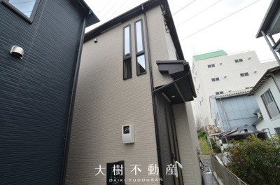 【外観】 | 綾瀬市大上1丁目 新築戸建て 全2棟【仲介手数料無料】 | 宅地建物取引士による不動産のご説明・現地のご案内、住宅金融普及協会住宅ローンアドバイザーが住宅ローンのアドバイスから融資実行までのお手伝いをしっかりサポートします♪