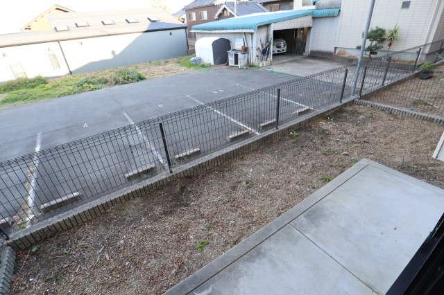 アルカディア　Ａ棟の庭