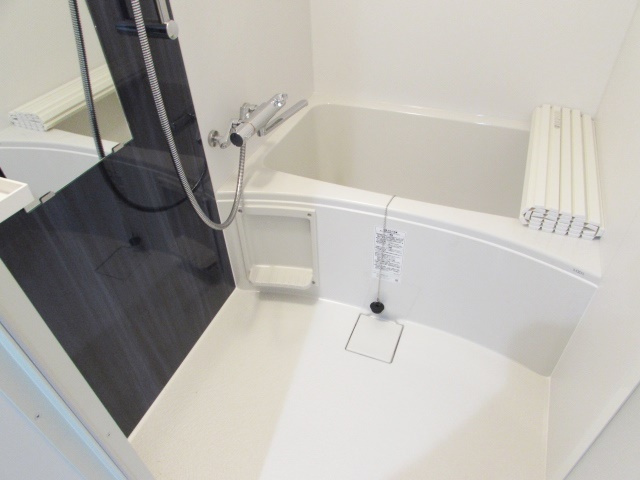 あんしんプラス安倉西08-2013の浴室|日々の疲れを癒すお風呂付です