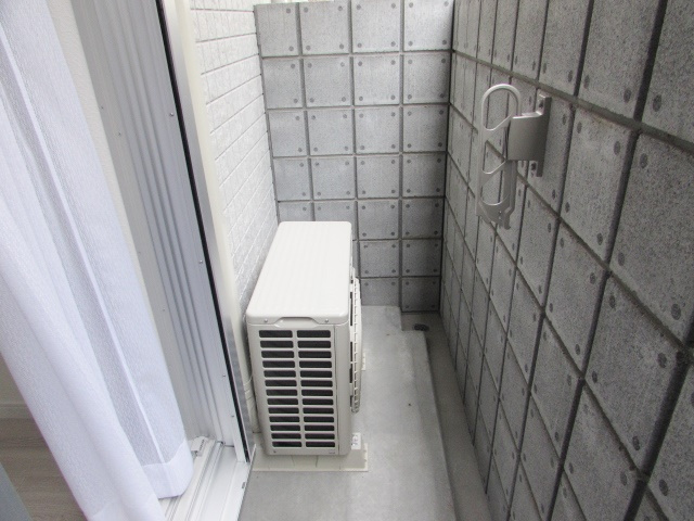 あんしんプラス安倉西08-2013のバルコニー|バルコニーからの眺めを楽しみながら食事をしませんか